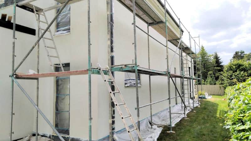 Un chantier de ravalement de façade à Houilles