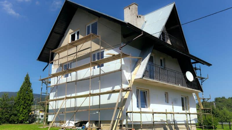 Un chantier de ravalement de façade
