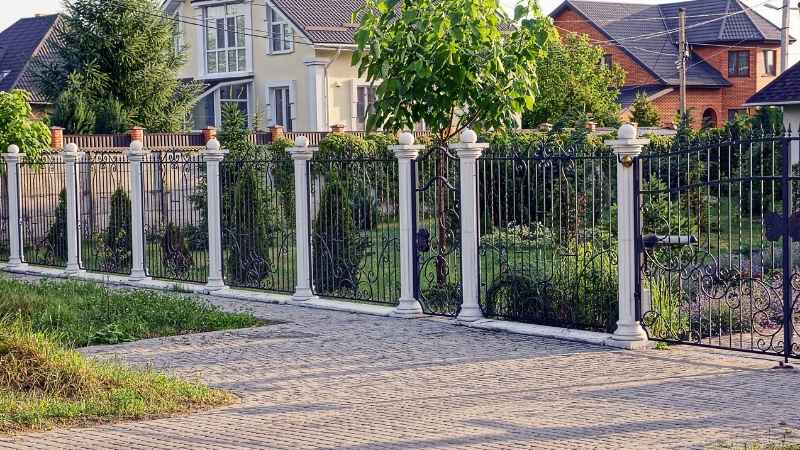 Des clôtures pour délimiter des espaces mitoyens