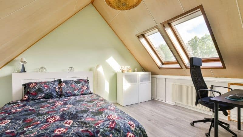 Pose de Velux dans le 92 : optimisez vos petits espaces