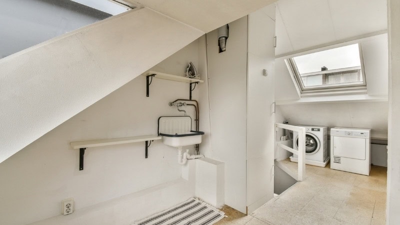 Une impression d'espace dans des pièces étroites grâce à des velux